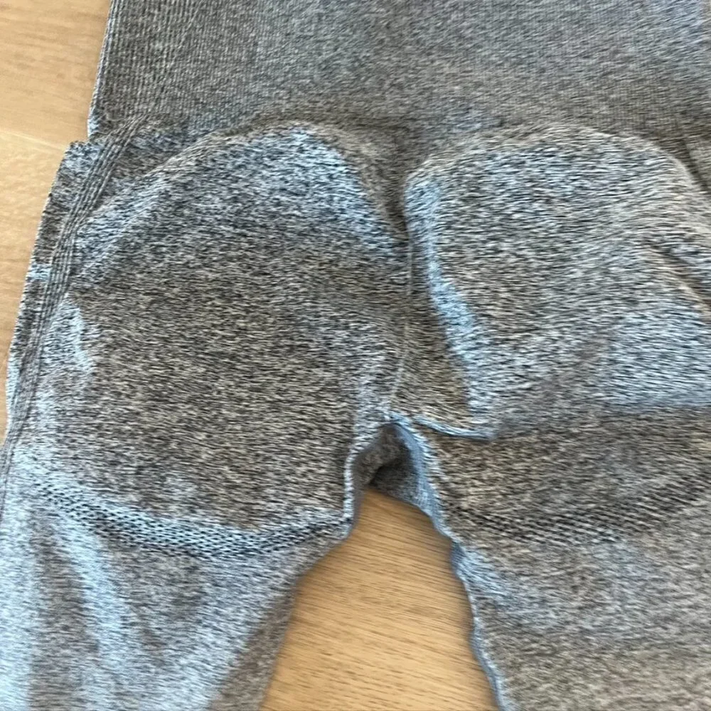 ** Gymshark seamless leggings Gray Size small Compression